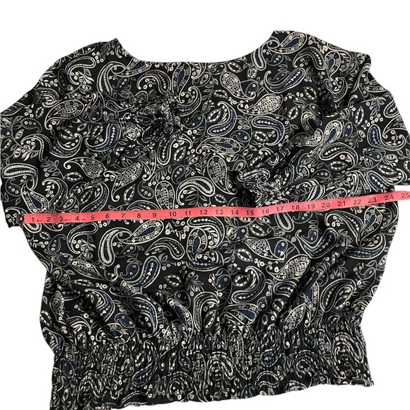 Ann Taylor XXL Navy and White Paisley Women's Top - Picture 2 of 3
